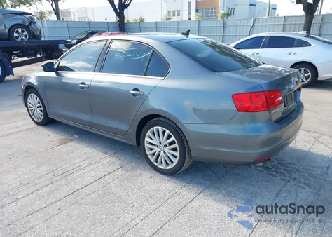 2012 Volkswagen Jetta 2.5L Sel z USA, uszkodzony, nr VIN 3VWLX7AJ8CM324630